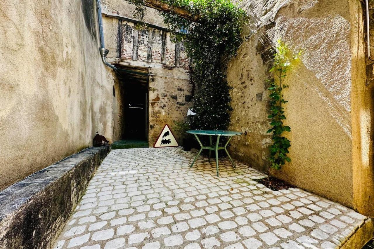 Ferienwohnung Terrasse Sur La Tour Garconnet Amboise Exterior foto